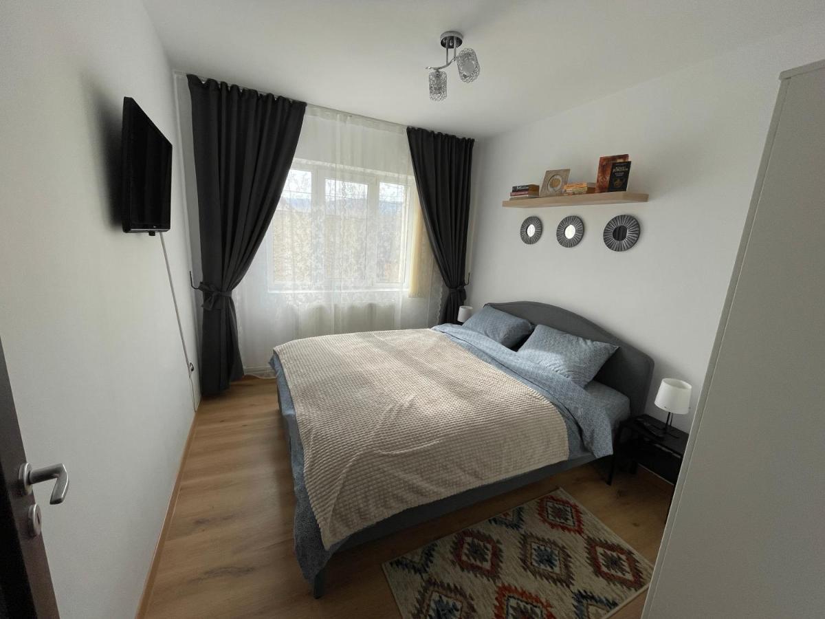 Apartament Cina Husi Extérieur photo